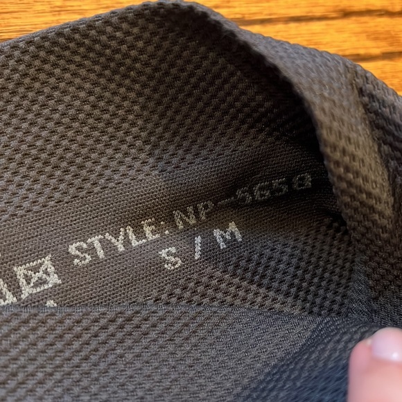 DARK GREY SPANDEX COMPRESSION LEGGINGS - SIZE S/M - Picture 9 of 11